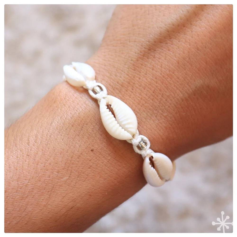 Cowrie Shell Bracelet 5 / Cream Cord / Silver Beads