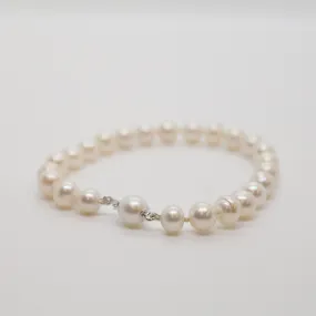 Freshwater White Pearl Bracelet with PearlClasp