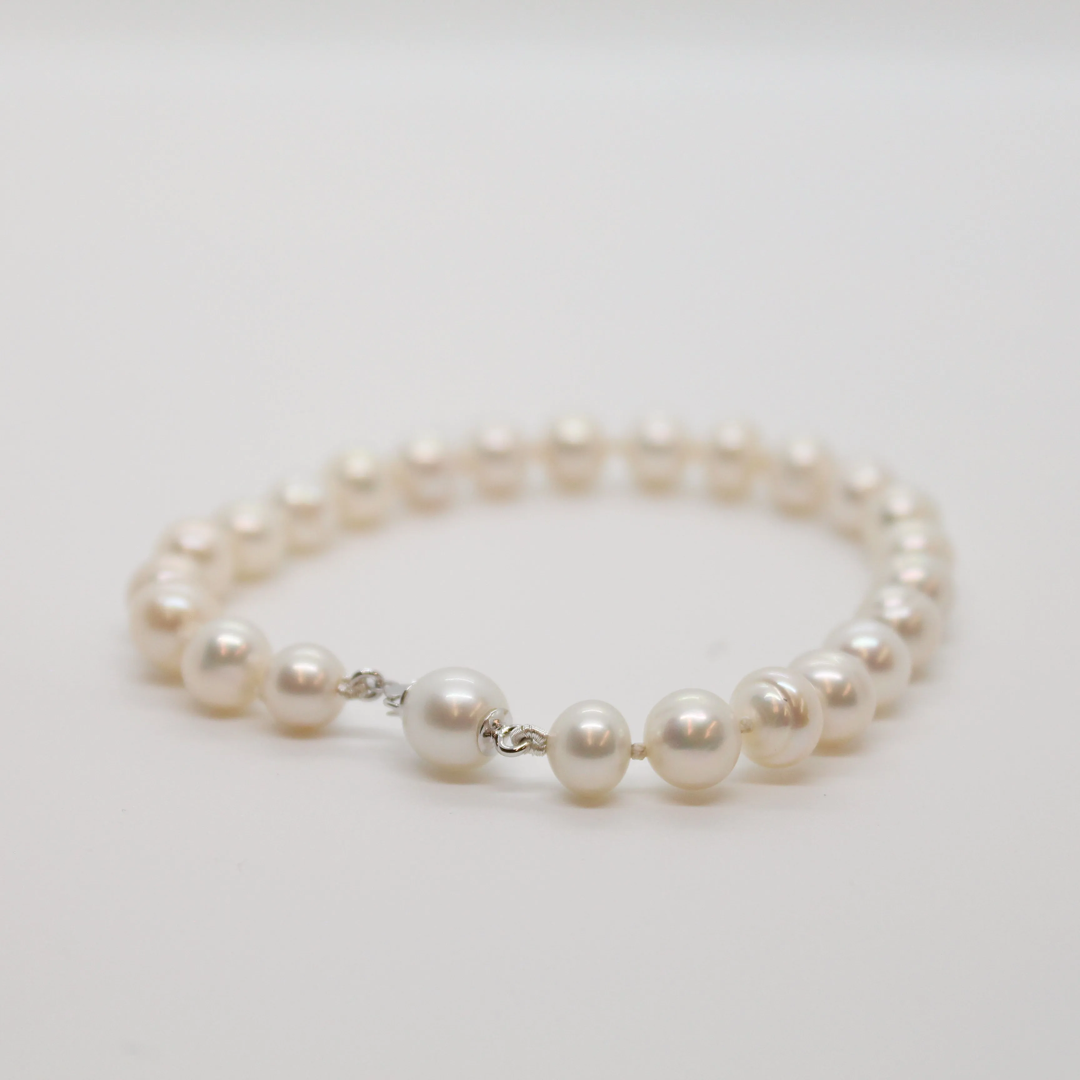 Freshwater White Pearl Bracelet with PearlClasp