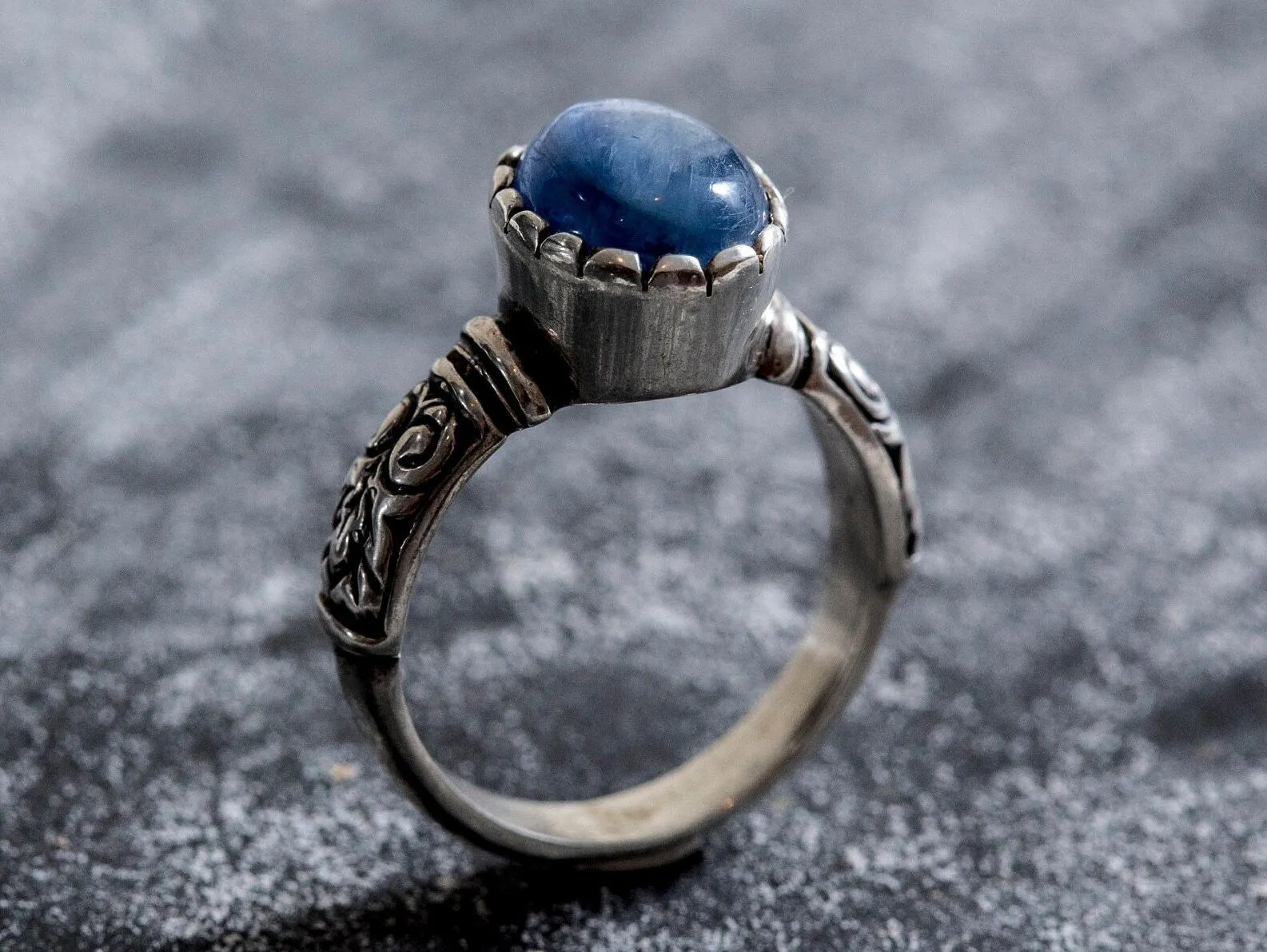 Kyanite Silver Ring - Boho Solitaire Ring - Kyanite Tribal Band