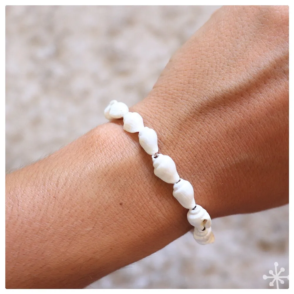 Nasa Shell Bracelet 1 / Cream Cord