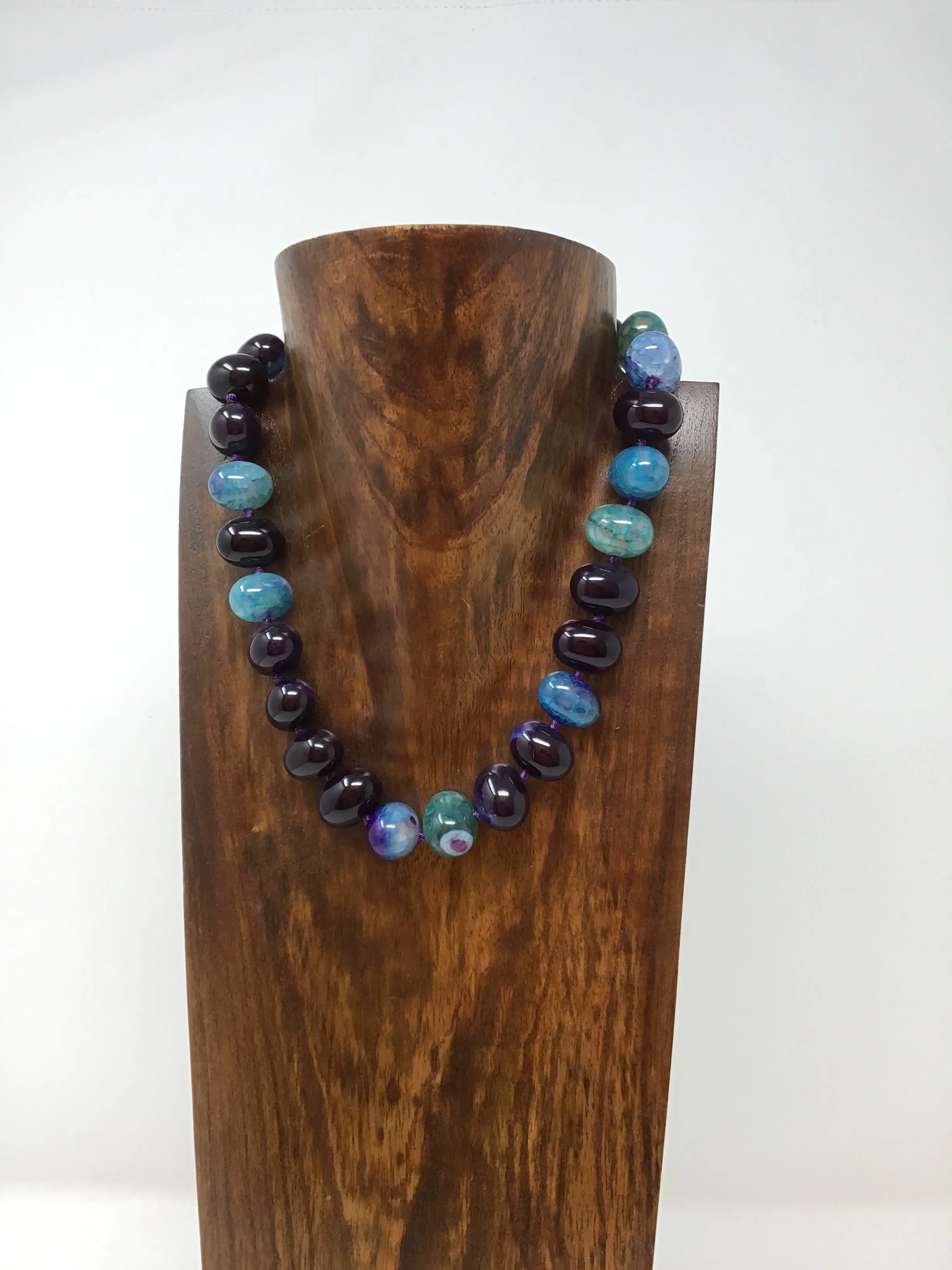 Oval Cut Agate Bead necklace