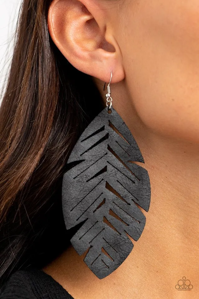 Paparazzi Earring ~ I Want To Fly - Black