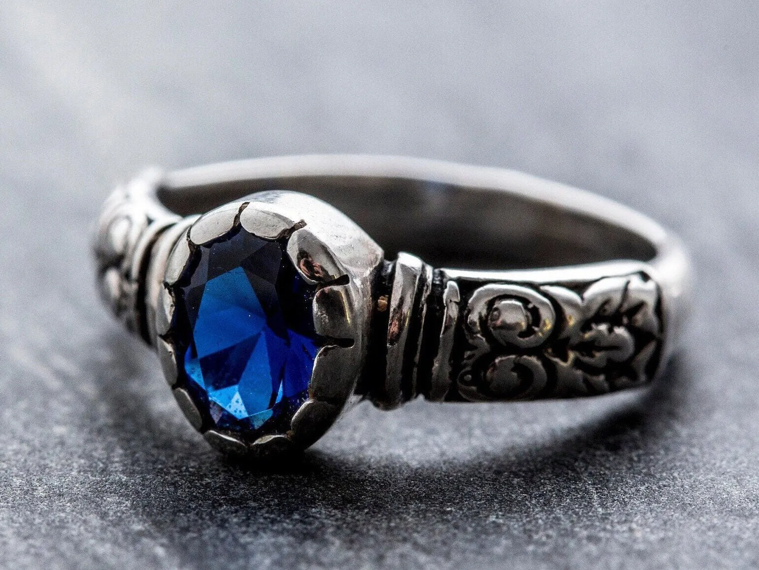 Sapphire Boho Ring - Blue Oval Ring - Solitaire Sapphire Ring